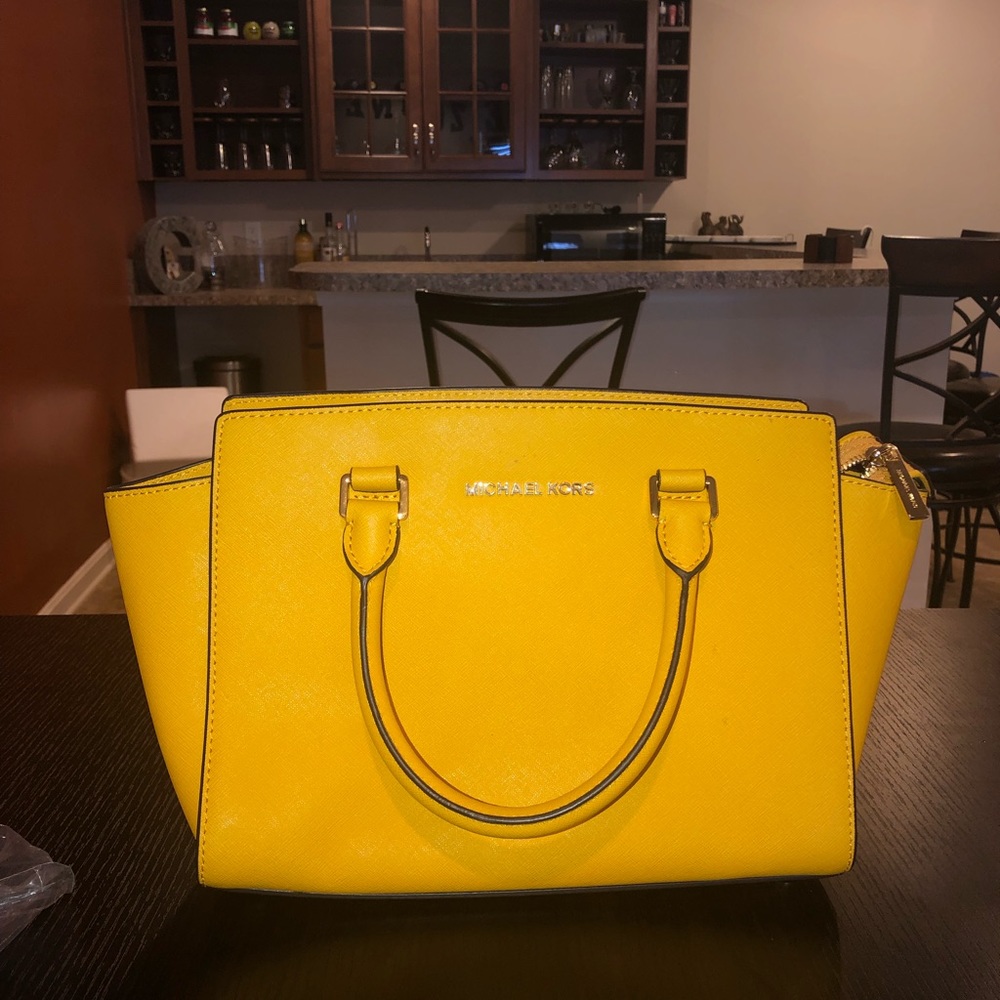 MK purse